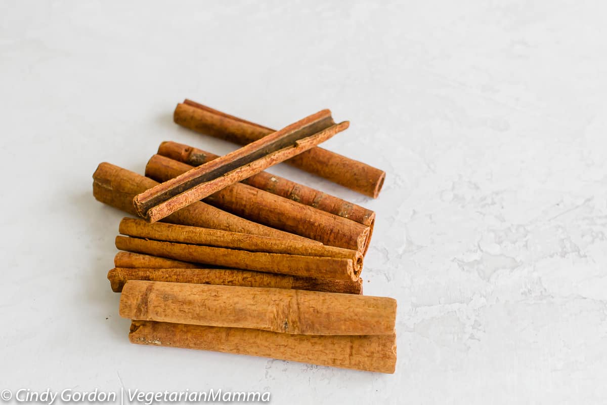 cinnamon sticks