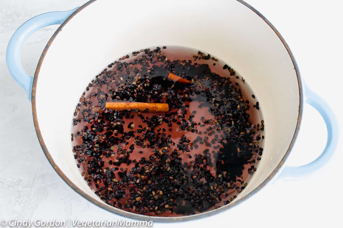 Homemade Elderberry Syrup