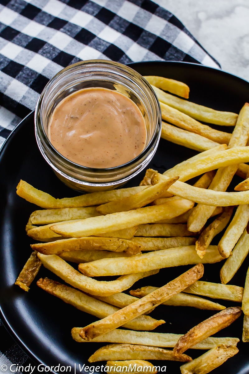 bbq-ranch-sauce-perfect-for-dipping