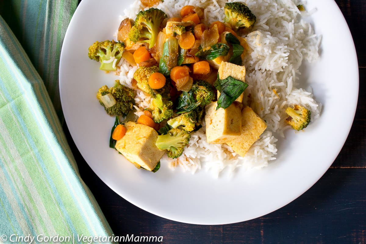 Curry Tofu with Broccoli and Rice 