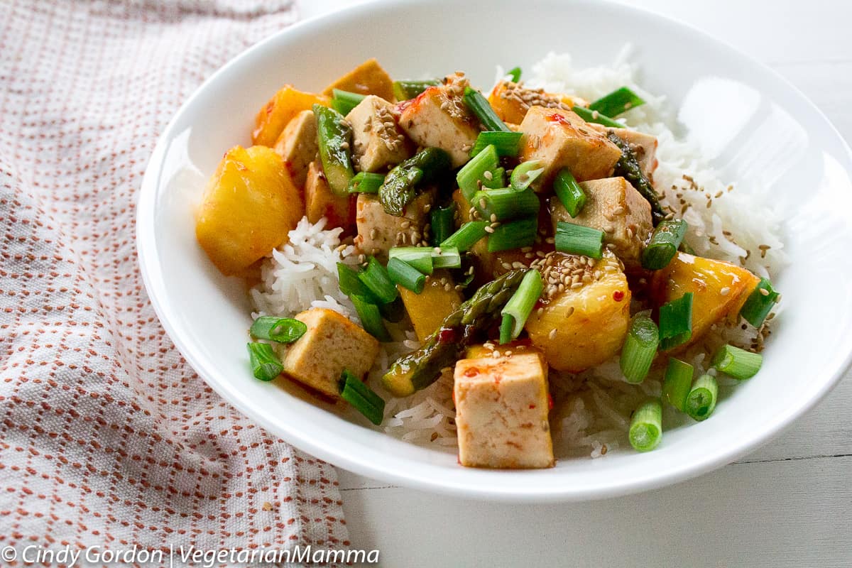 sweet thai chili tofu bowl