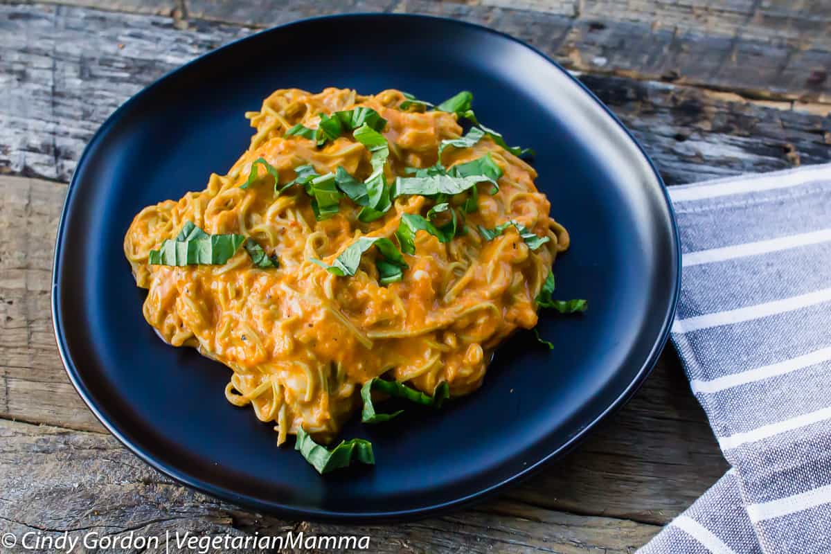 Cheesy Roasted Red Pepper Alfredo