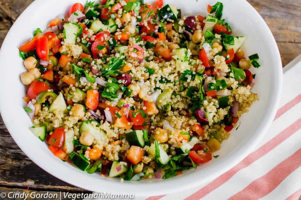 Mediterranean Quinoa Salad (Delicious and Easy) - Vegetarian Mamma