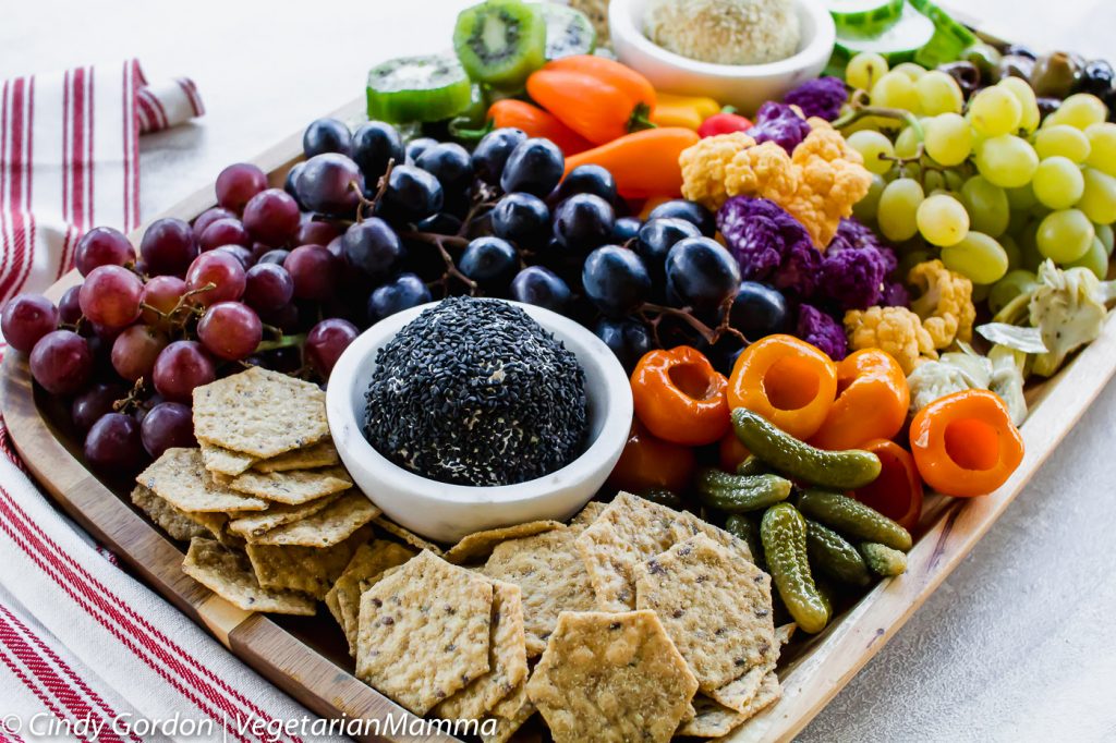 How to make a perfect Vegetarian Charcuterie Board