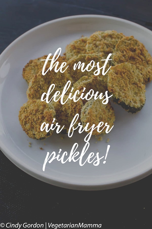 Are you craving a delicious crispy fried pickle chip? These air fryer fried pickles recipe is extremely easy to make. #airfryerpickles #airfryer
