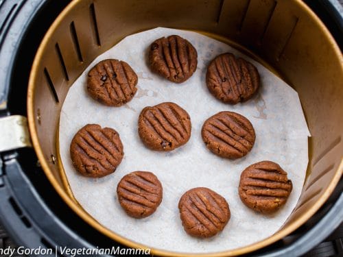 chocolate cookies in air fryer