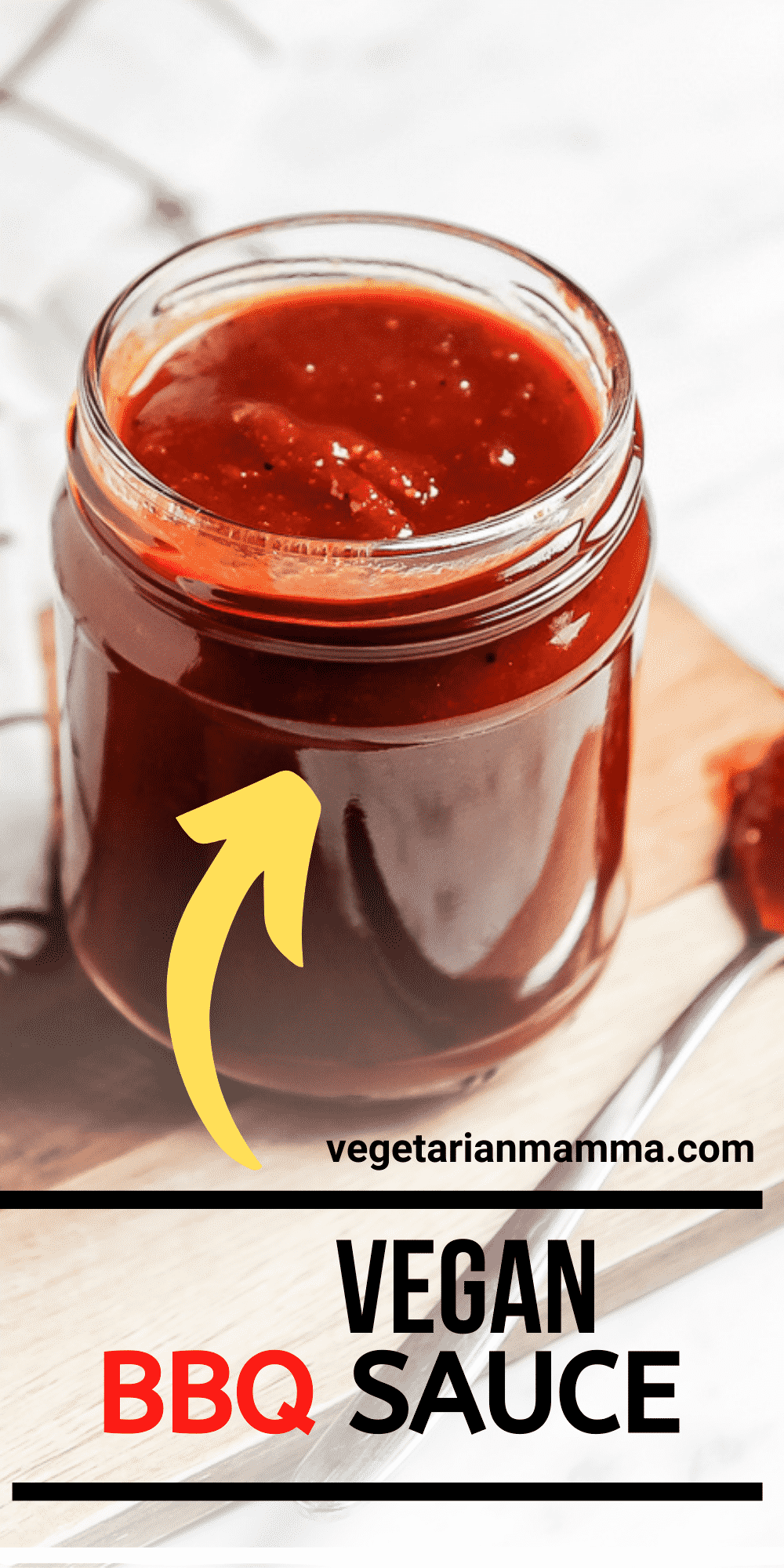 Make your own Vegan BBQ Sauce at home! It's perfectly tangy with a hint of smokiness for the best barbecue sauce you'll ever make. #vegansauce #glutenfreebbqsauce