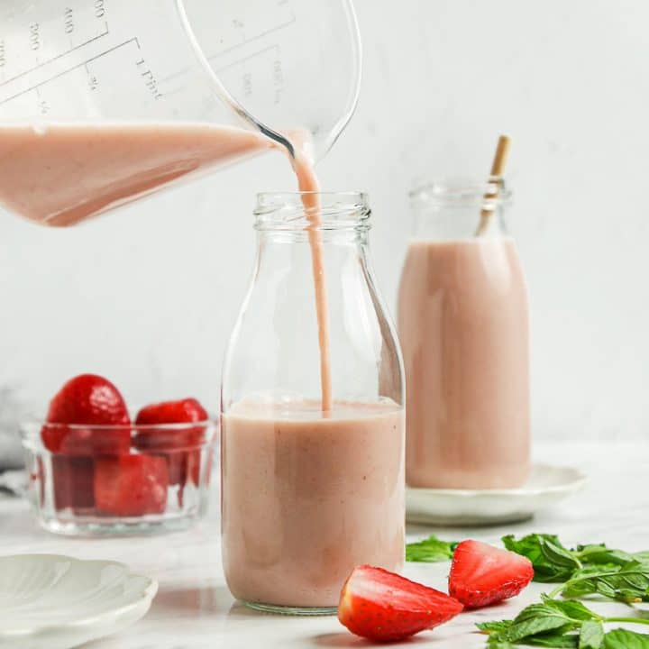Strawberry Almond Milk Vegetarian Mamma