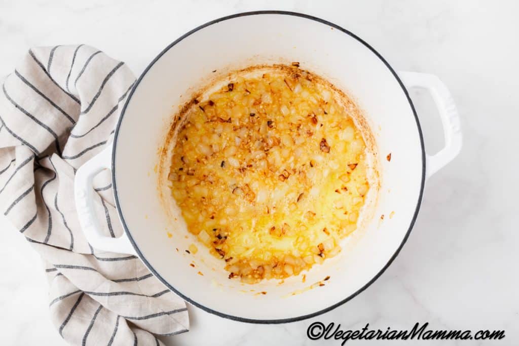 Add the minced garlic and cook an additional minute, being sure to stir constantly so the garlic does not burn.