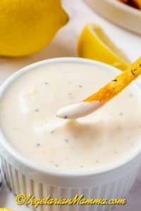 Refrigerate for at least an hour to let the flavors meld. Serve with fries or on your favorite sandwich or veggie burger!