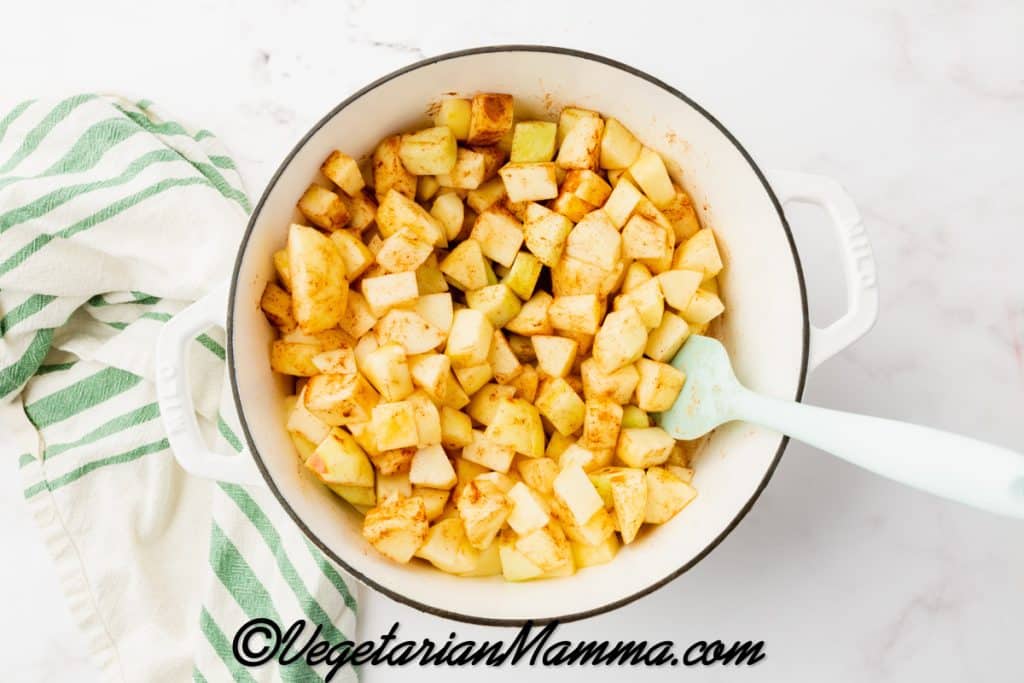 Bring to a boil over medium-high heat. Once boiling, reduce the temperature to low.