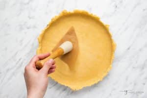 how to remove cracks from coconut flour pie crust